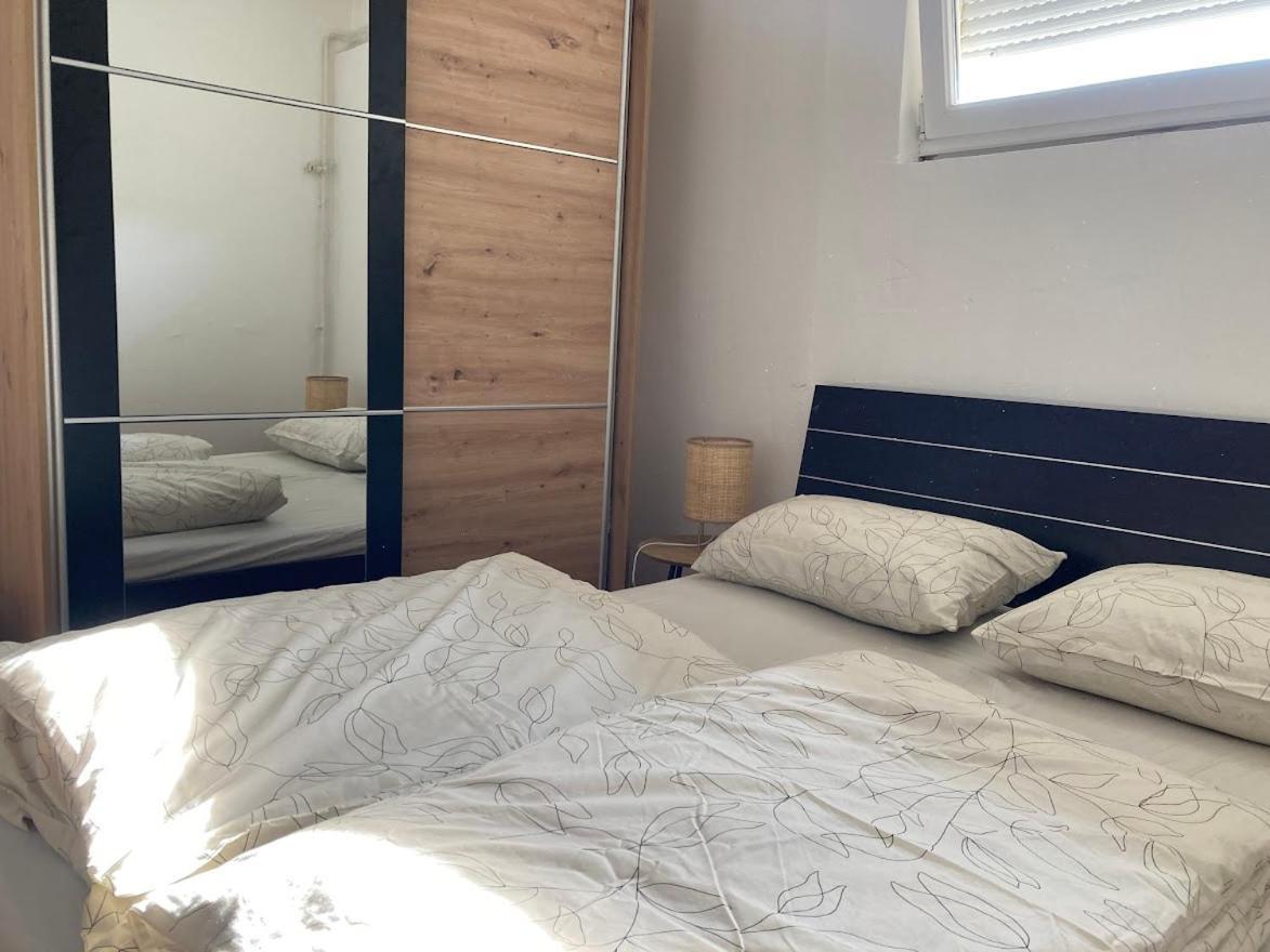 Penthouse Stan 80M2, Terasa 36M2, Garaza... Centar Banja Luke - Gradski Park バニャ・ルカ エクステリア 写真
